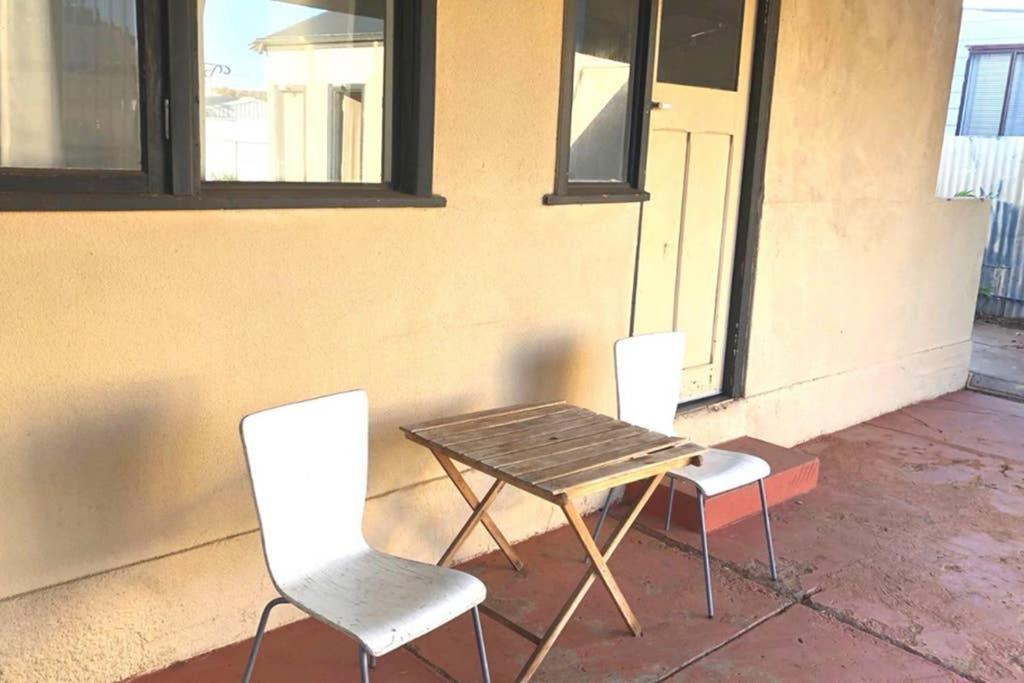 Modern Charming Miners' Cottage +Free Internet Broken Hill Exterior foto